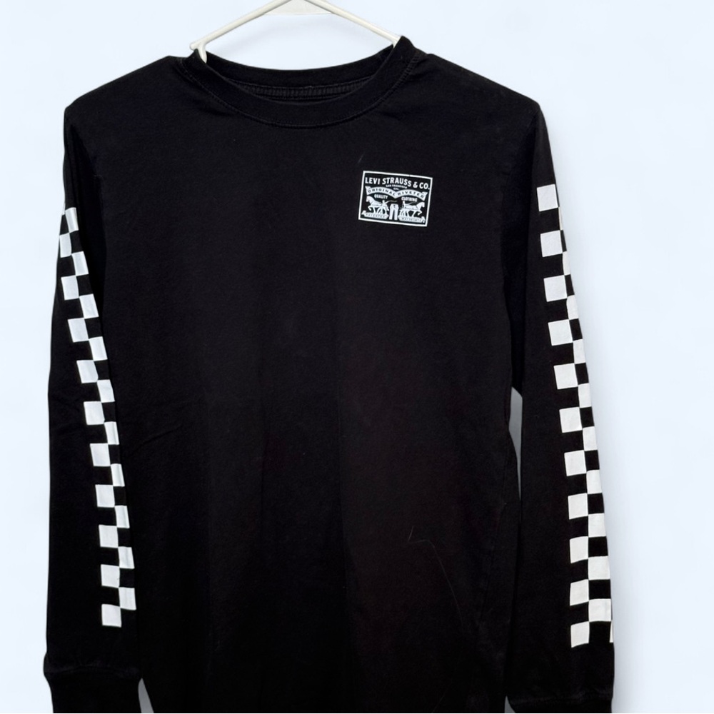 ⭐️Levis Black Long Sleeve Shirt with Checkered Sleeves